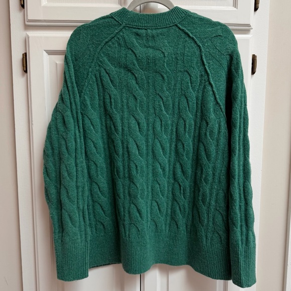 Aerie Unreal Cable Knit Crewneck Sweater in Green Size Small - Picture 3 of 10
